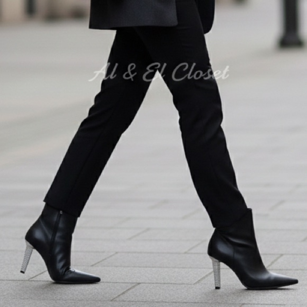 MICHAEL Michael Kors Black Leather Ankle Boots with Silver Heel Size 7.5M NWB